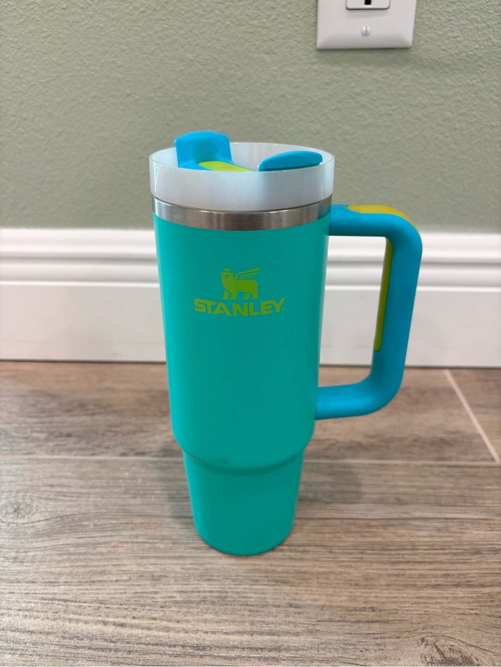 Stanley Quencher H2.0 FlowState 30oz Tumbler EXCLUSIVE TROPICAL TEAL No Straw